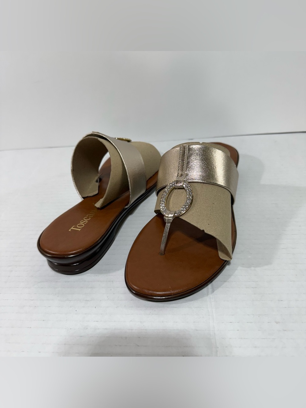 Toscana Italy Gold Metallic Rhinestone Thong Slide Sandals Women’s 8.5